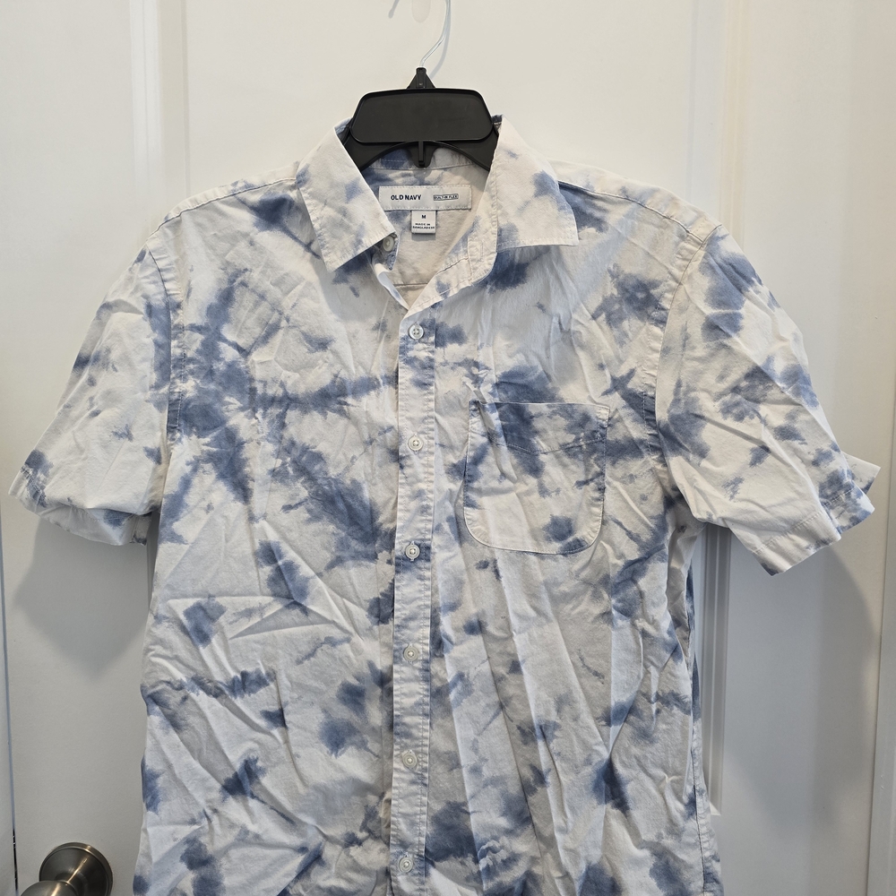 Old Navy Men's Blue and White Tie-Dye Shirt